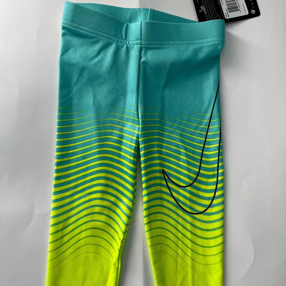 COPY - New w tag nwt toddler girls size 3T Nike leggings